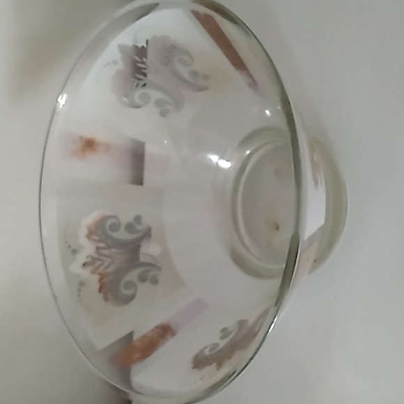 Vintage 1970s gold trim heavy glass serving bowl - Picture 3 of 4